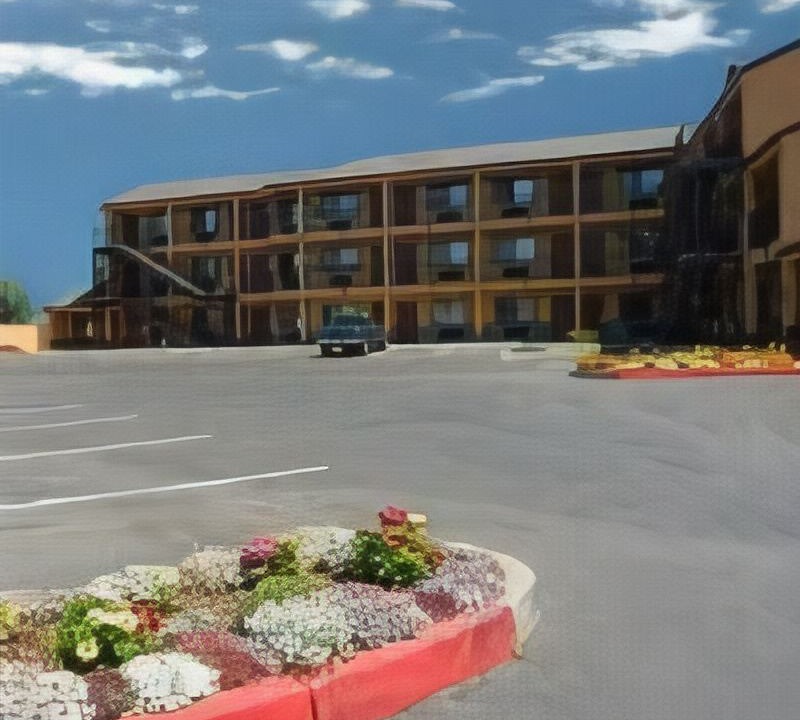 Photo of Buildings in Salinas
