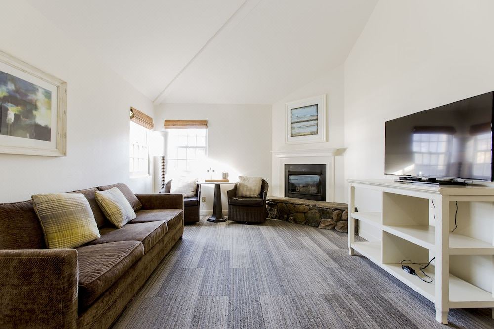 Photo of Livingroom in San Simeon