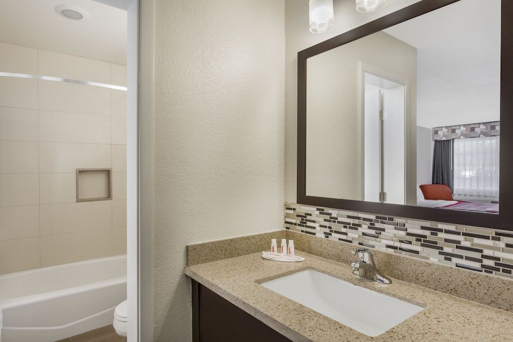 Photo of Bathroom in North Fremont Street