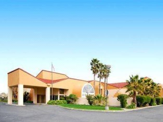 Photo of Buildings in Nut Tree