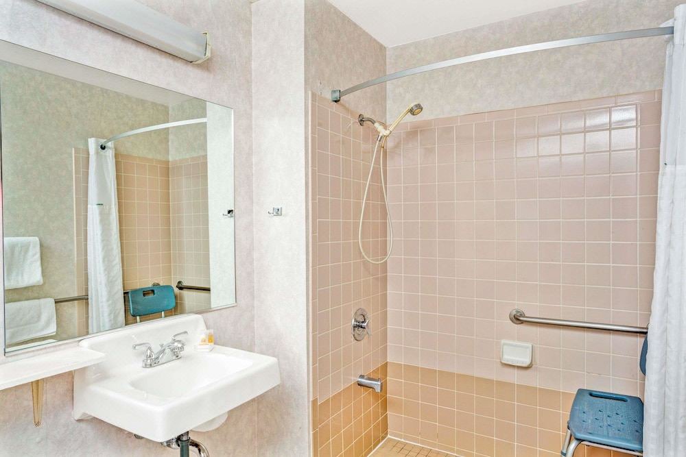Photo of Bathroom in Carson City