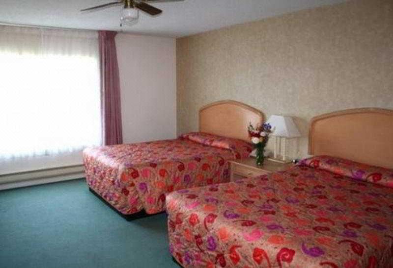 Photo of Bedroom in San Simeon