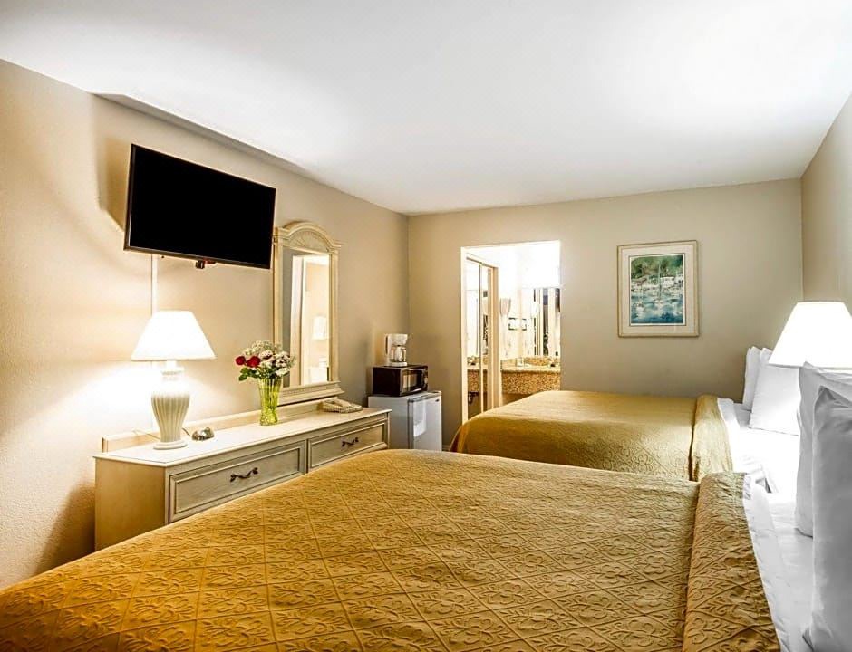 Photo of Bedroom in North Fremont Street