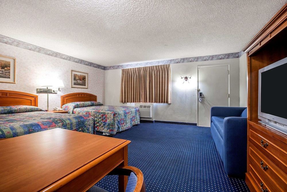 Photo of Livingroom in Ridgecrest