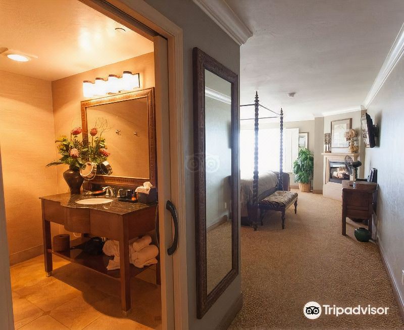 Photo of Livingroom in San Simeon