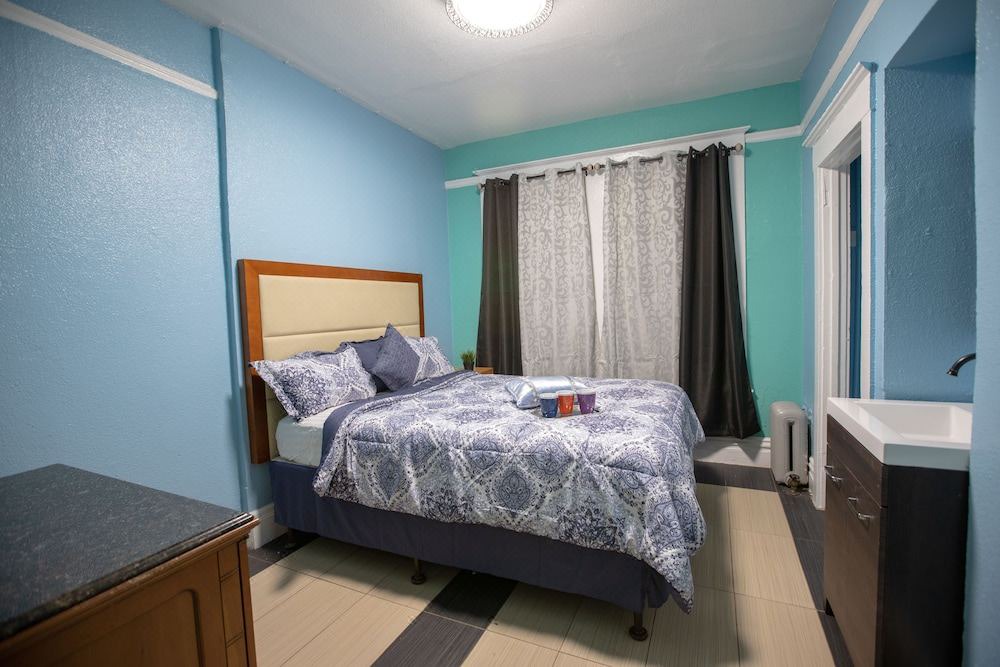 Photo of Bedroom in Downtown San Francisco