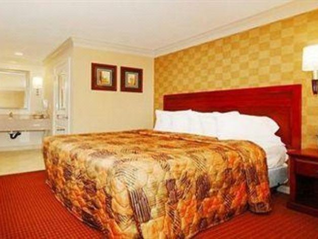 Photo of Bedroom in Norwalk