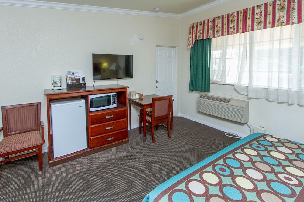 Photo of Livingroom in Downtown