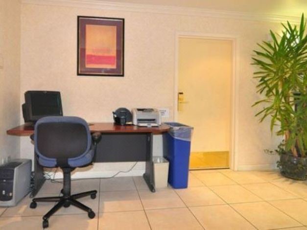 Photo of Livingroom in Castro Valley