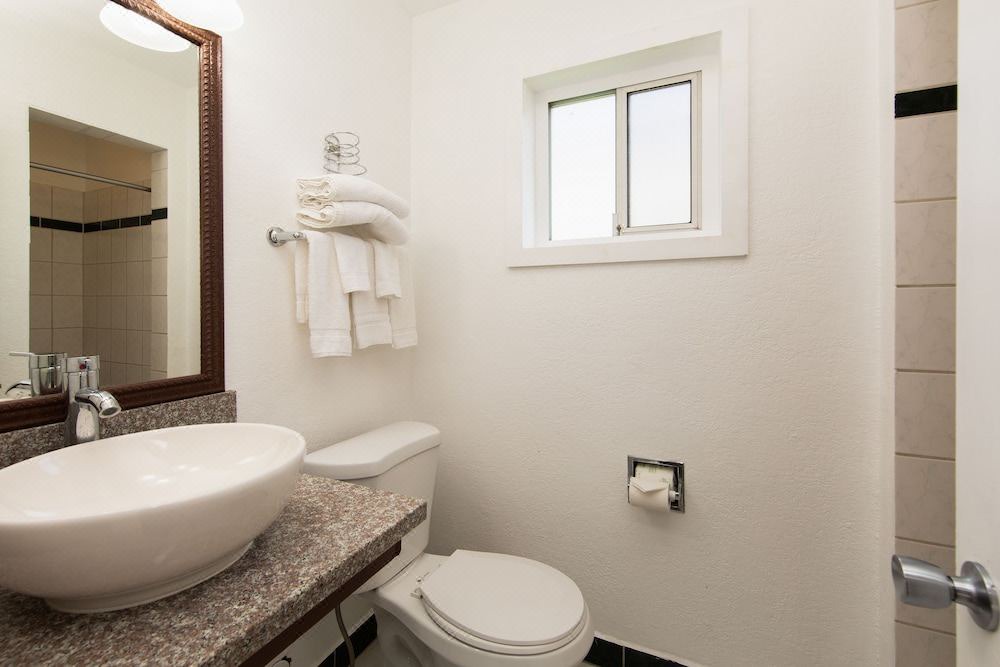Photo of Bathroom in Merced