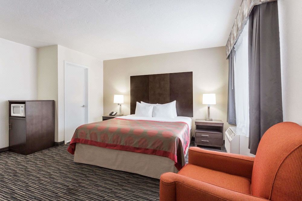 Photo of Bedroom in North Fremont Street