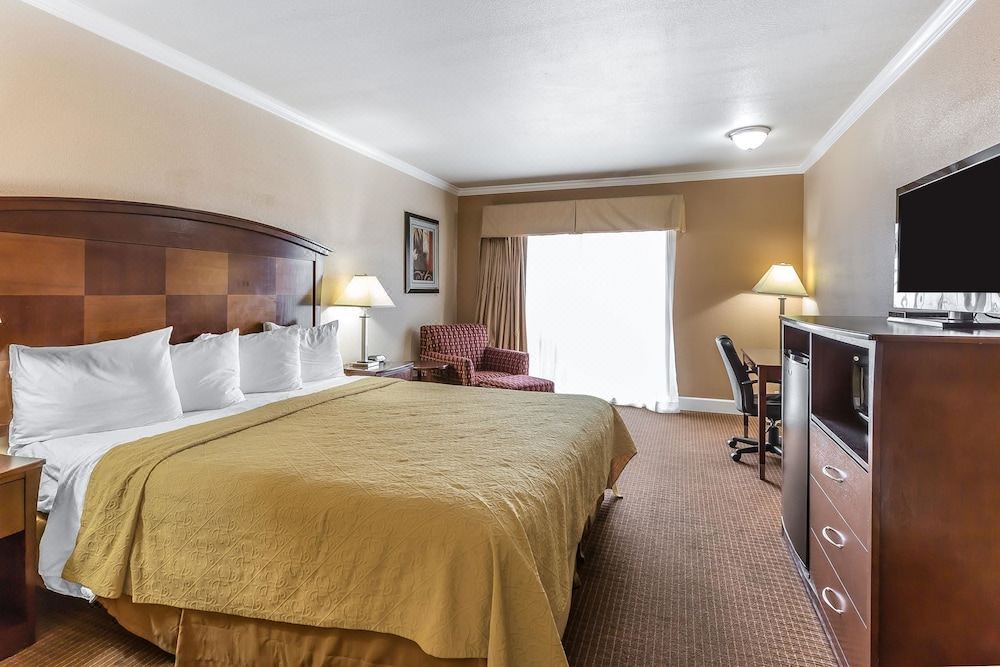Photo of Bedroom in San Simeon