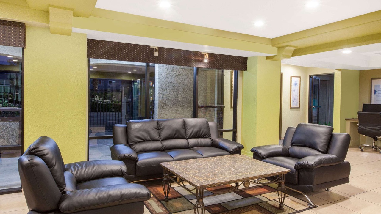 Photo of Livingroom in Milpitas