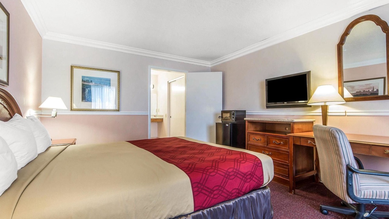 Photo of Bedroom in Castro Valley