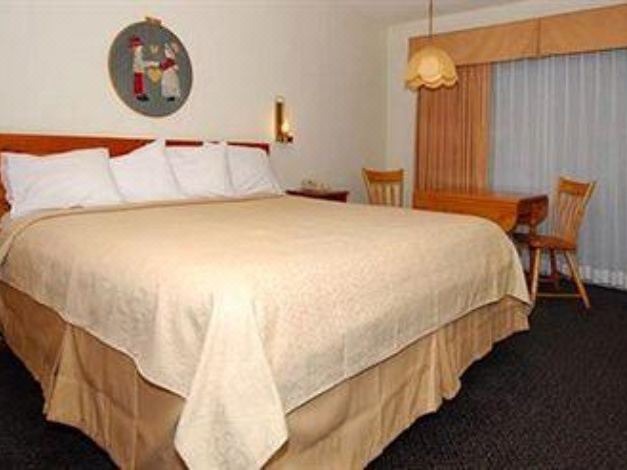 Photo of Bedroom in San Simeon