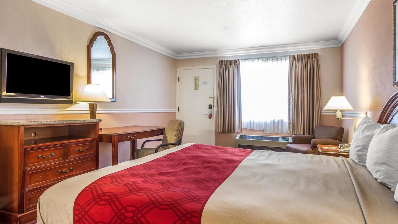 Photo of Bedroom in Castro Valley