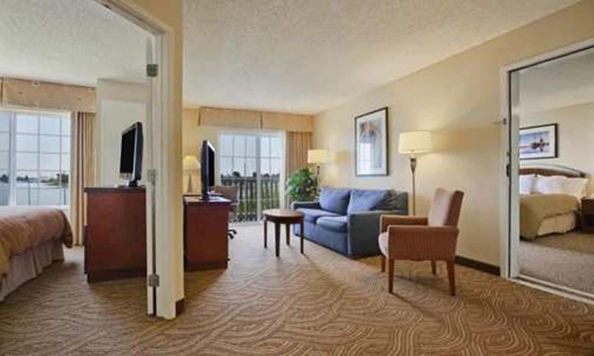 Photo of Livingroom in East Peralta