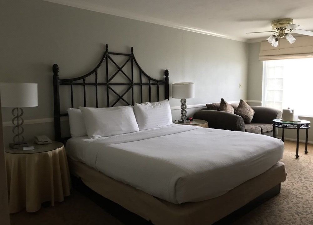 Photo of Bedroom in San Simeon