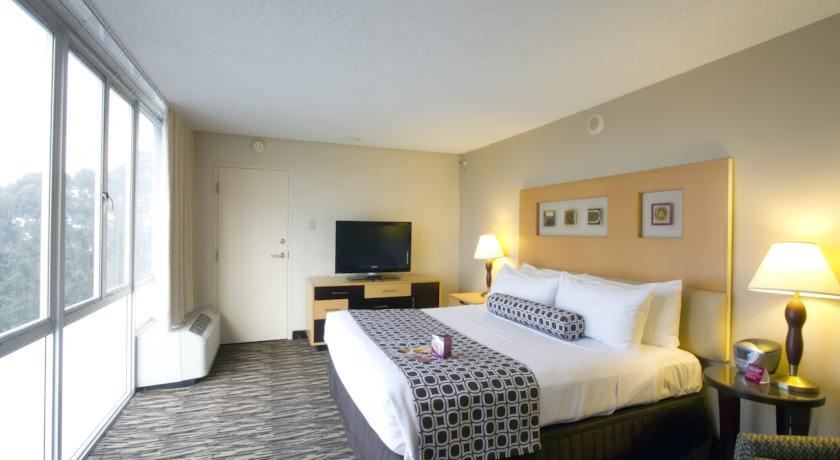 Photo of Bedroom in Burlingame