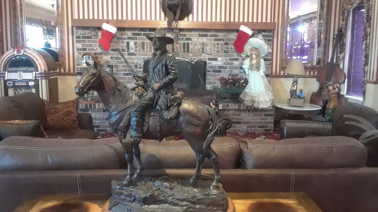 Photo of Livingroom in Amargosa Valley