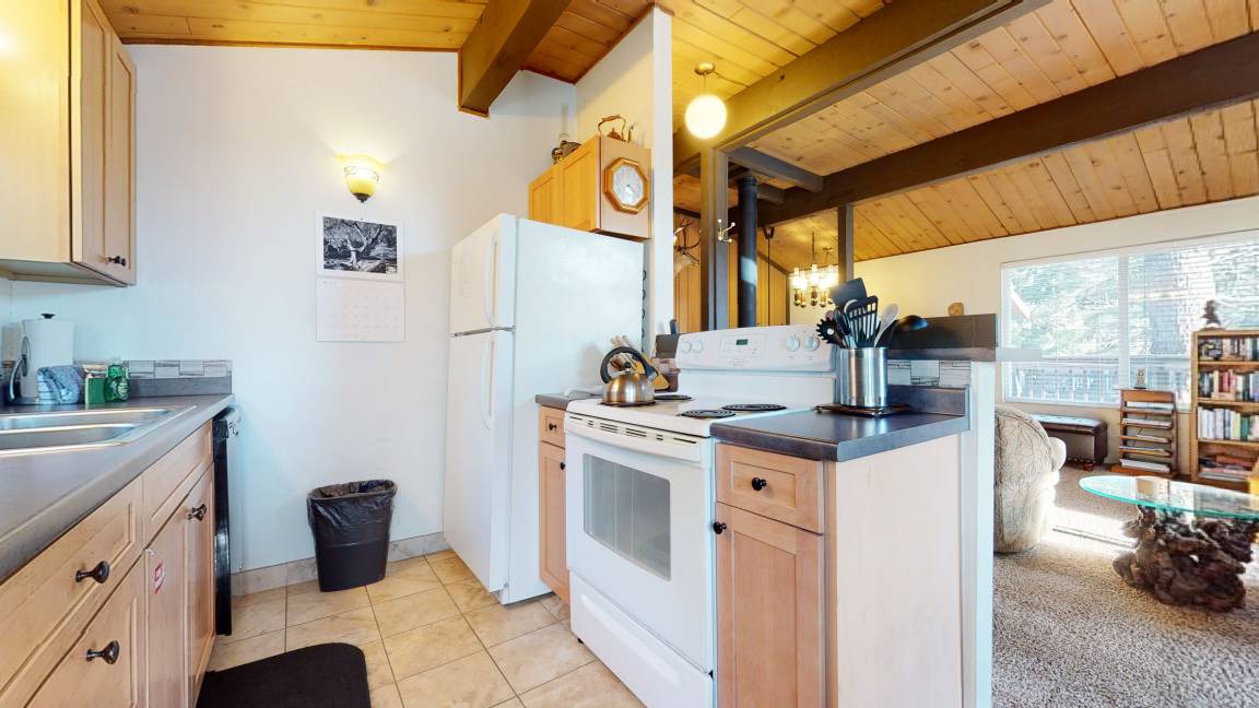 Photo of Kitchen in Mammoth Lakes
