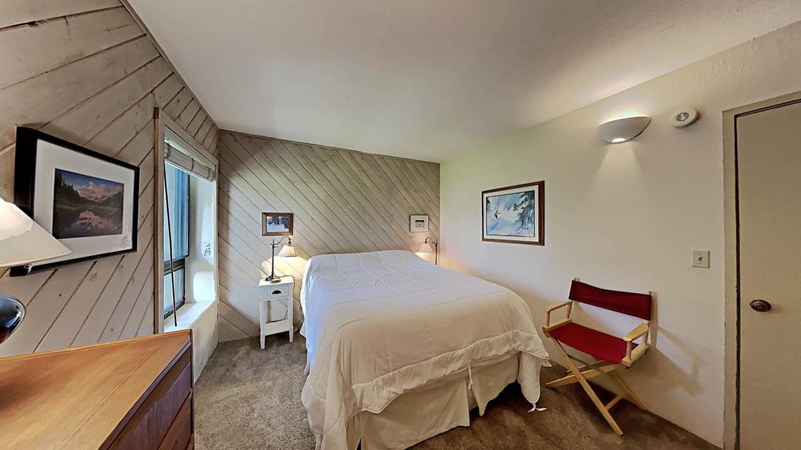 Photo of Bedroom in Mammoth Lakes
