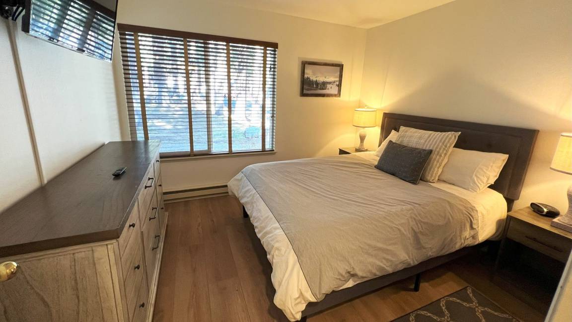 Photo of Bedroom in Mammoth Lakes