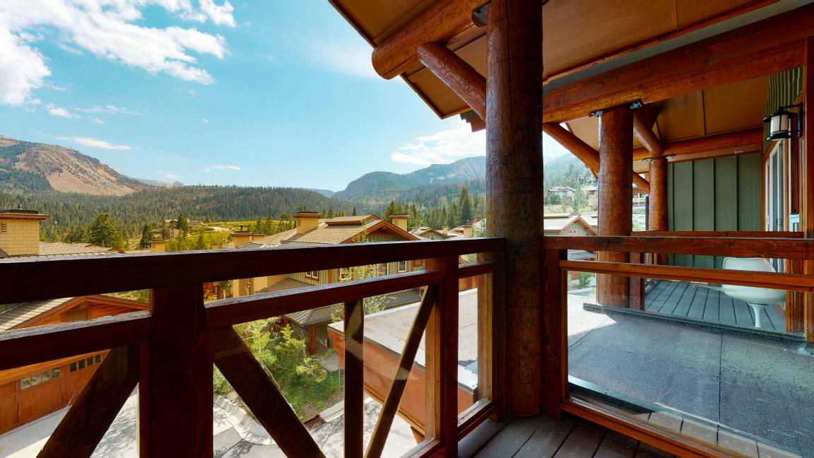 Photo of Patio Balcony in Mammoth Lakes