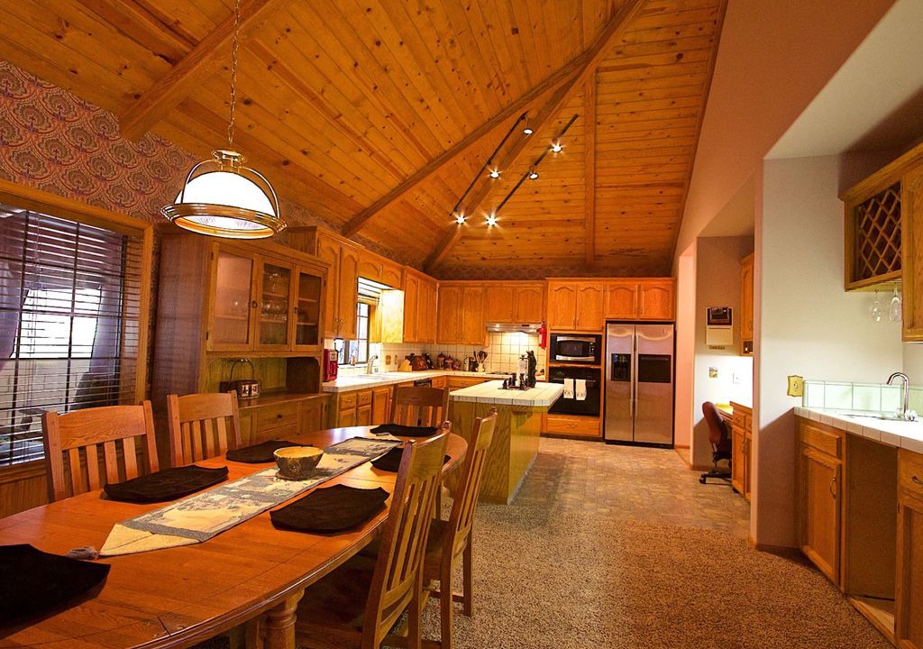 Photo of Livingroom in Fish Camp