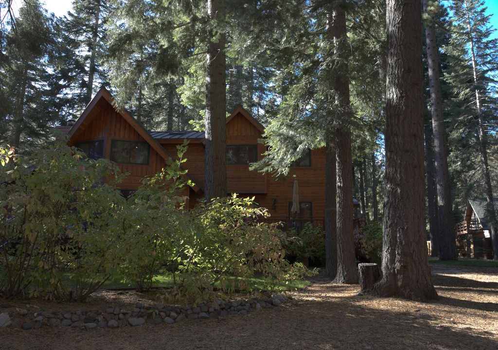 Photo of Buildings in Tahoe Pines