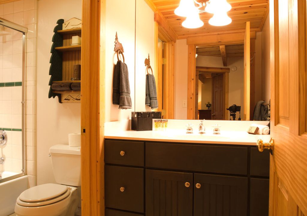 Photo of Bathroom in Tahoe Pines
