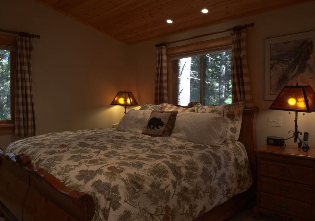 Photo of Bedroom in Tahoe Pines