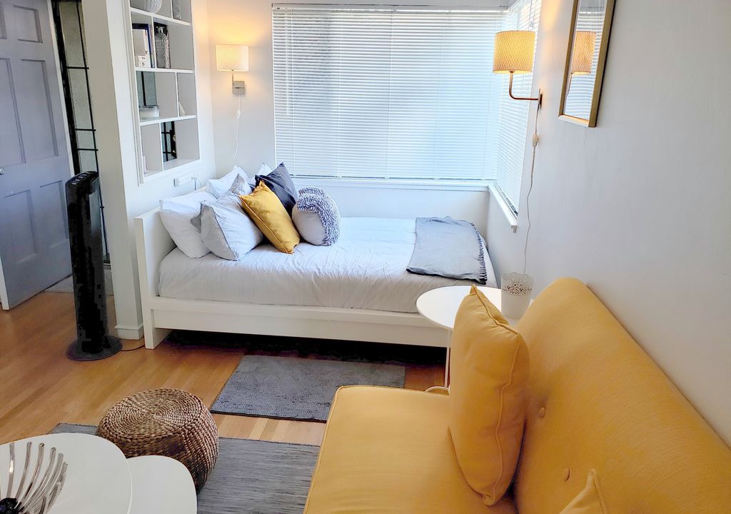 Photo of Livingroom in Cleveland Heights