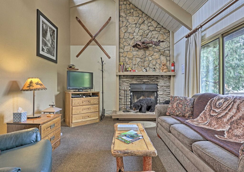 Photo of Livingroom in Fish Camp