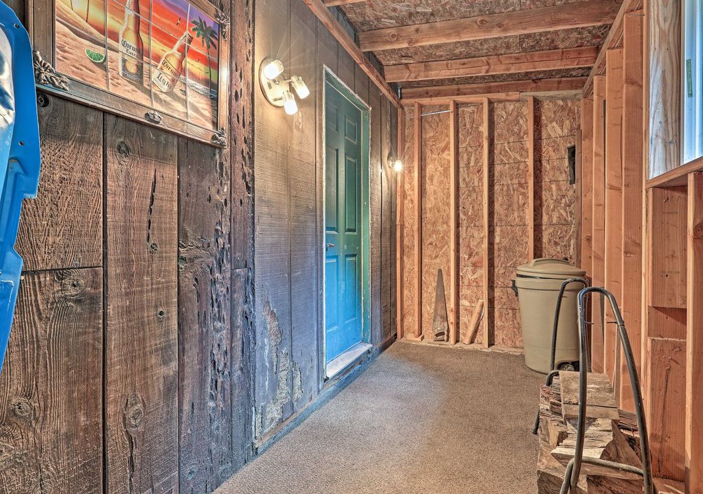 Photo of Buildings in Fish Camp