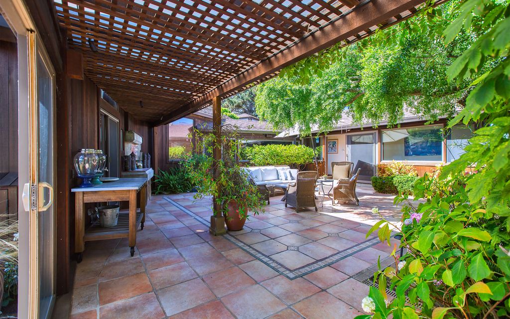 Photo of Patio Balcony in Stinson Beach
