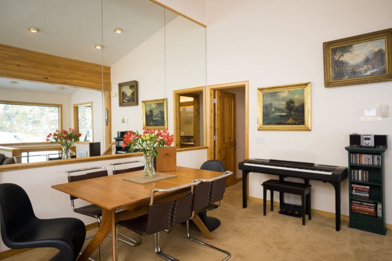 Photo of Livingroom in West Meadows