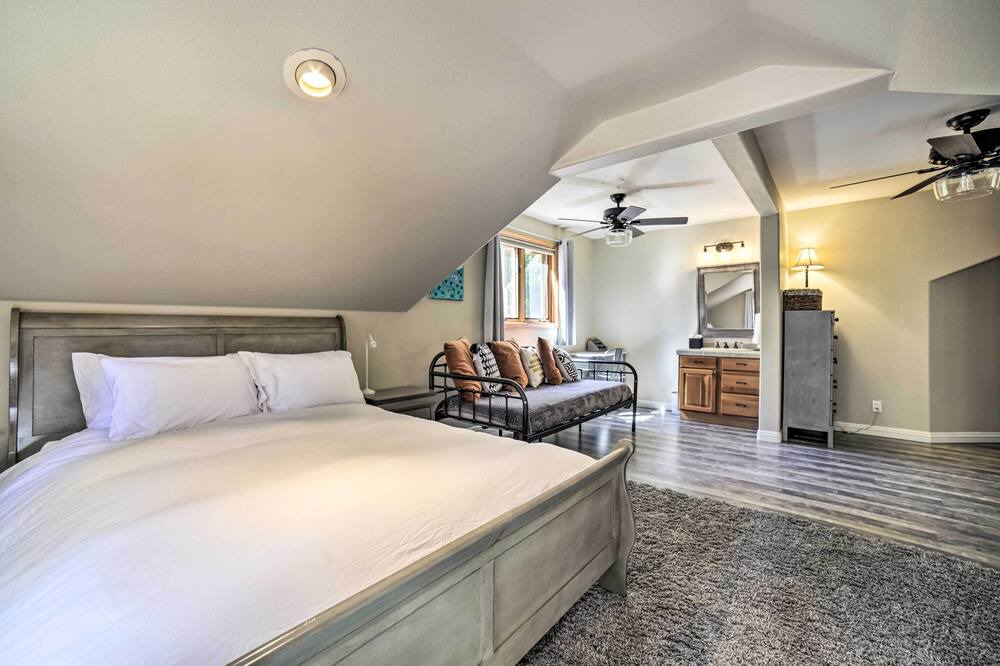 Photo of Bedroom in Galena Forest Estates