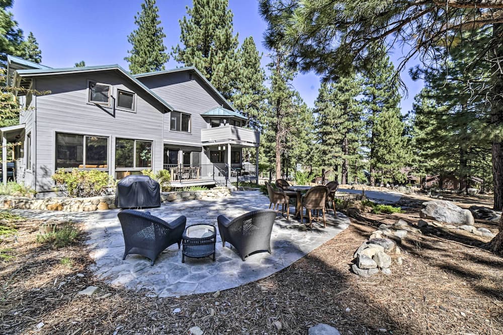 Photo of Outdoor in Galena Forest Estates