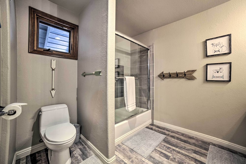 Photo of Bathroom in Galena Forest Estates