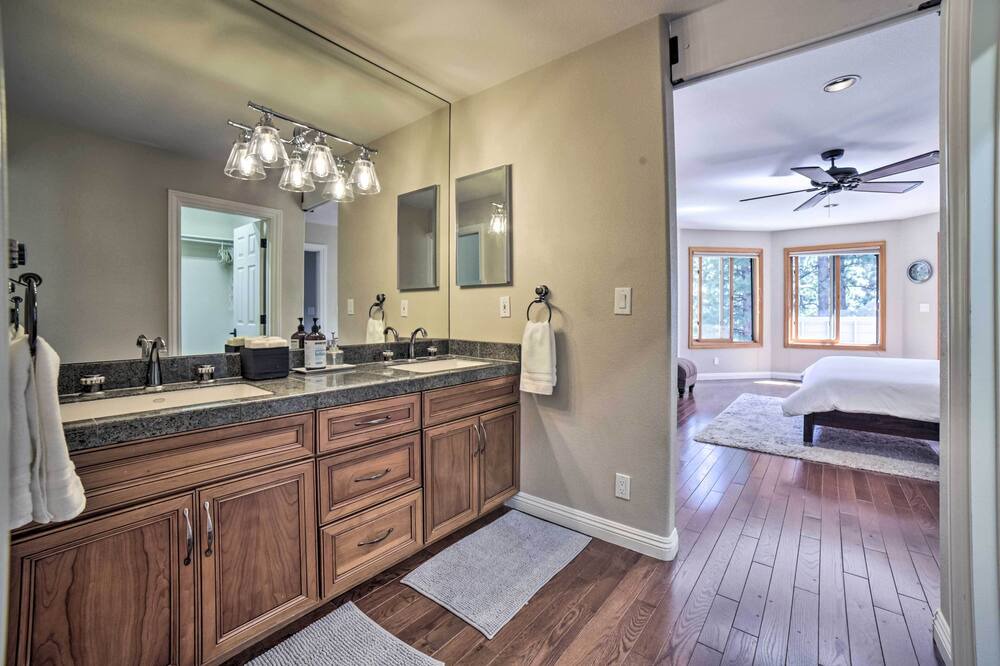 Photo of Bathroom in Galena Forest Estates