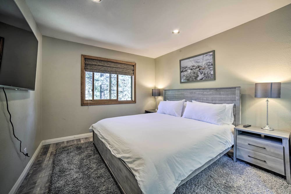 Photo of Bedroom in Galena Forest Estates