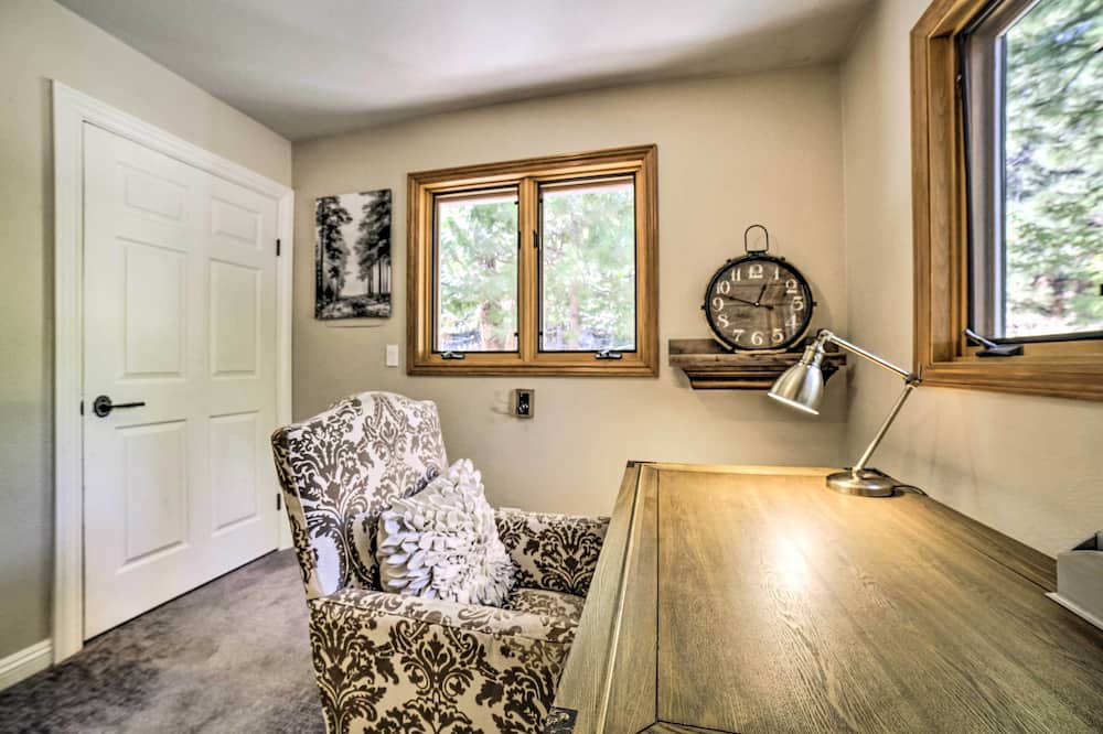 Photo of Bedroom in Galena Forest Estates