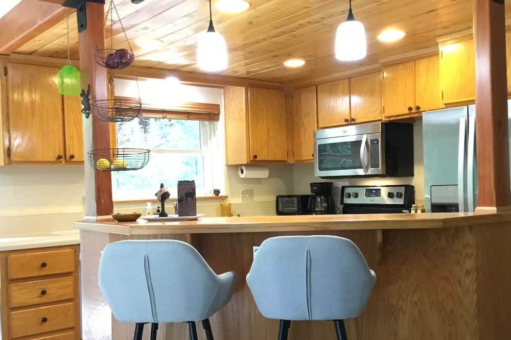 Photo of Kitchen in Alta Sierra