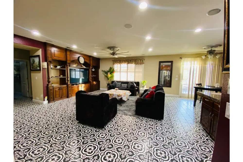 Photo of Bedroom in Atwater