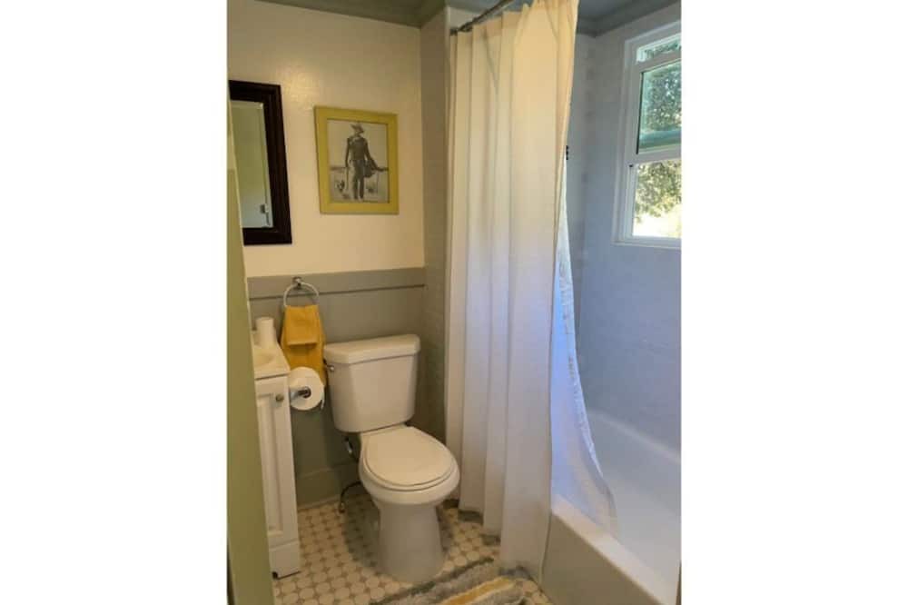 Photo of Bathroom in Salinas