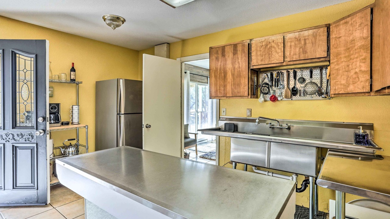 Photo of Kitchen in Yosemite Lakes