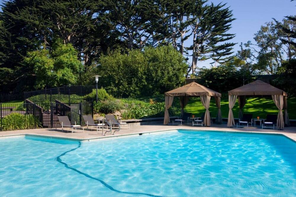 Photo of Outdoor in Downtown Monterey