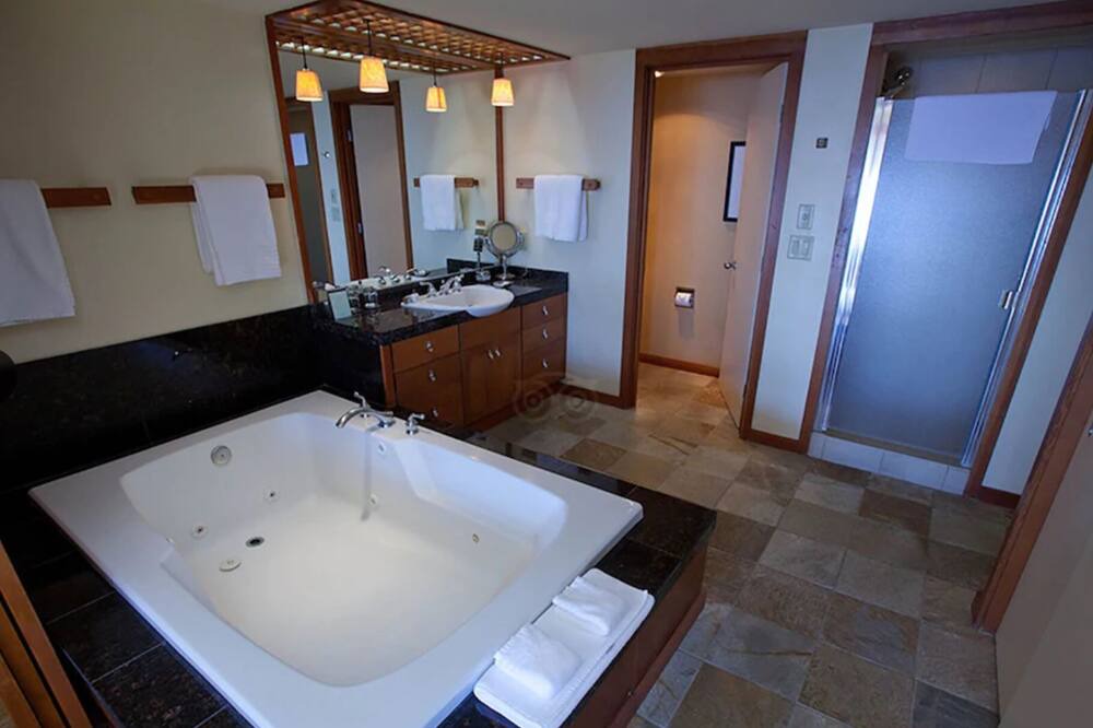 Photo of Bathroom in Carmel Highlands