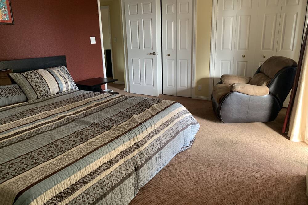 Photo of Bedroom in Loyola